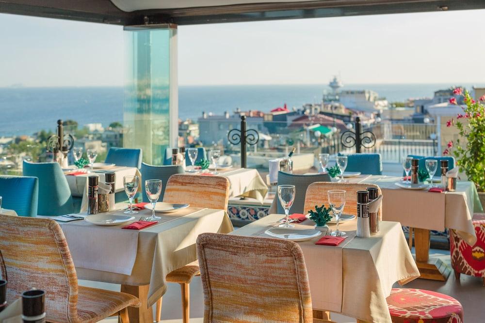 Tria Elegance Istanbul Hotel Екстериор снимка