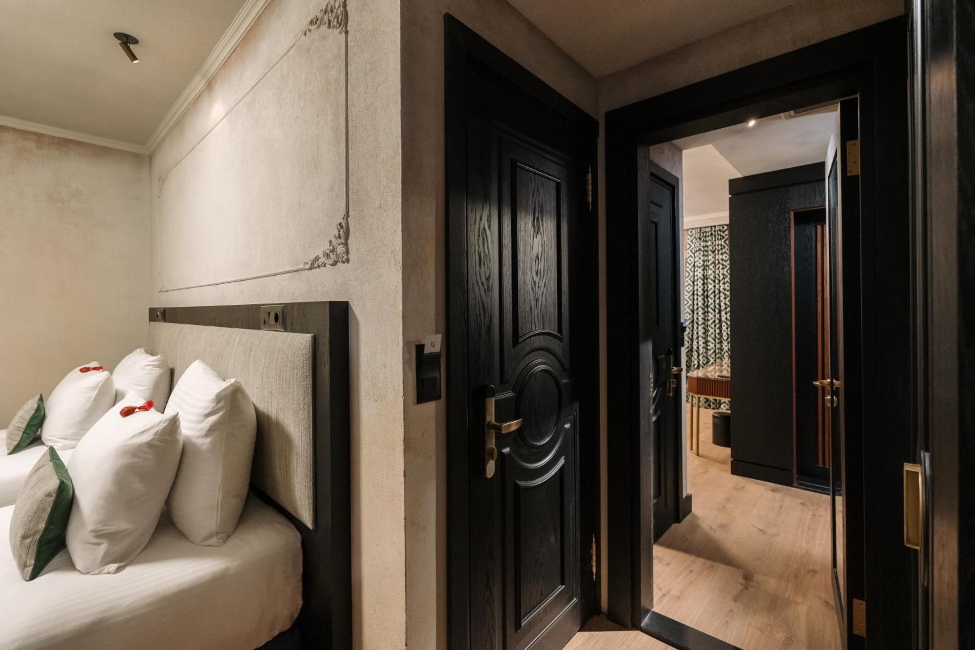Tria Elegance Istanbul Hotel Екстериор снимка