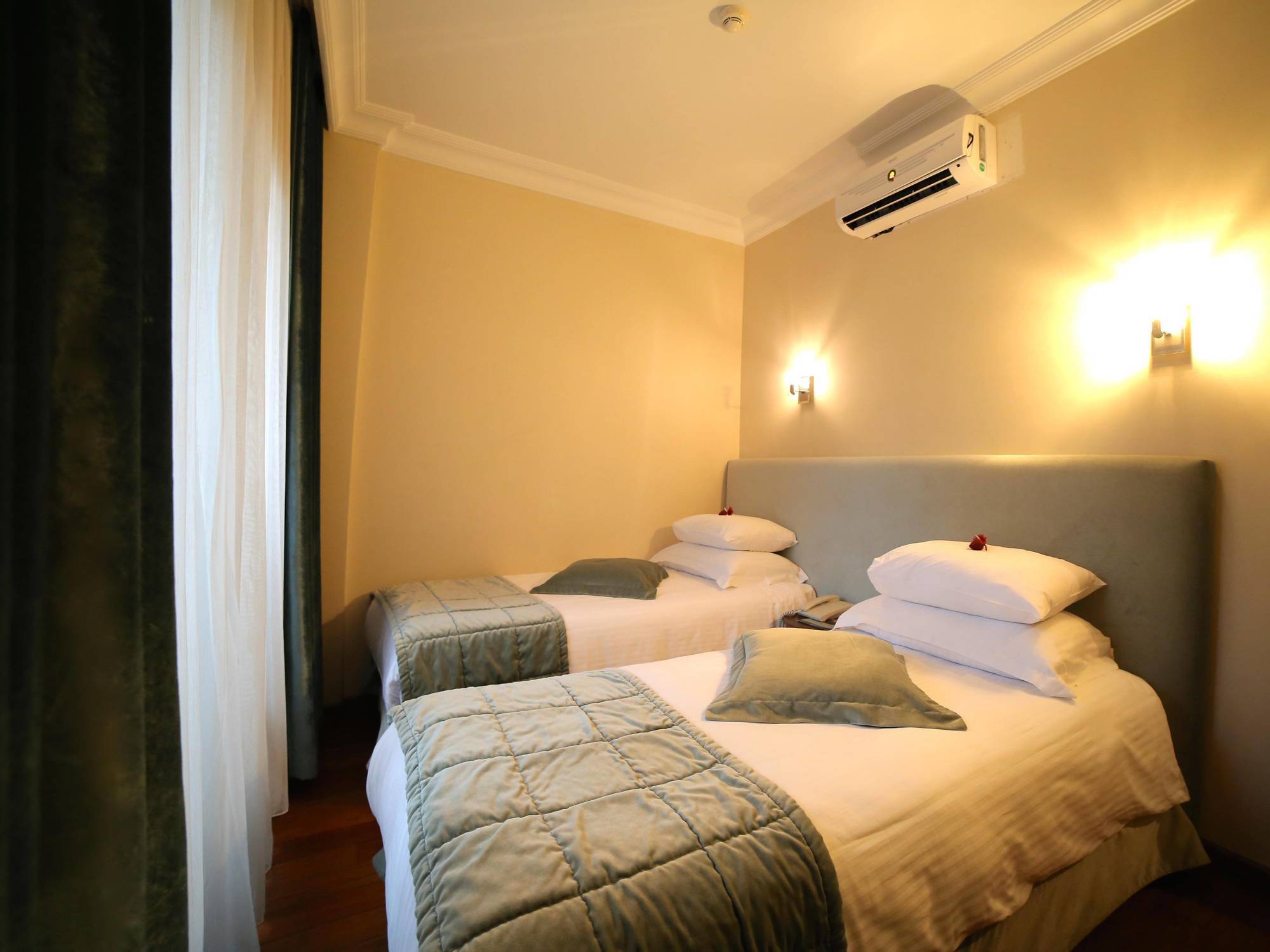 Tria Elegance Istanbul Hotel Екстериор снимка